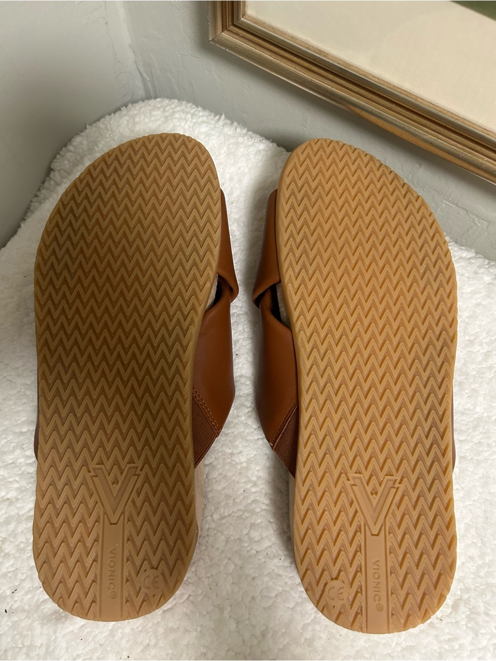 Vionic Etna Leather Slide Sandal - Picture 5 of 6